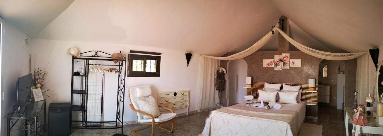 Casa Martinez Studios & Chambre D'Hotes A 3 Kms De Montserrat Valencia 몬트로이 외부 사진